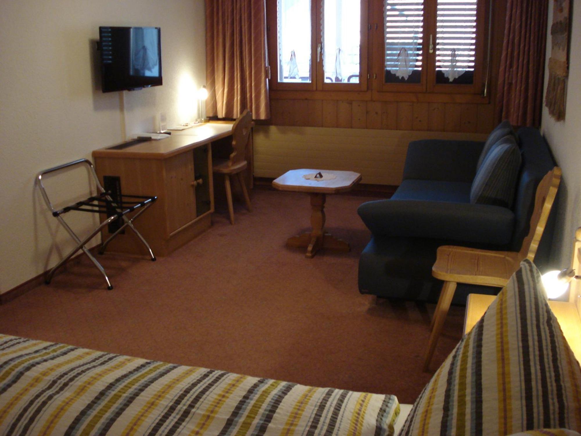Hotel & Restaurant Bahnhof Reichenbach Reichenbach im Kandertal Extérieur photo