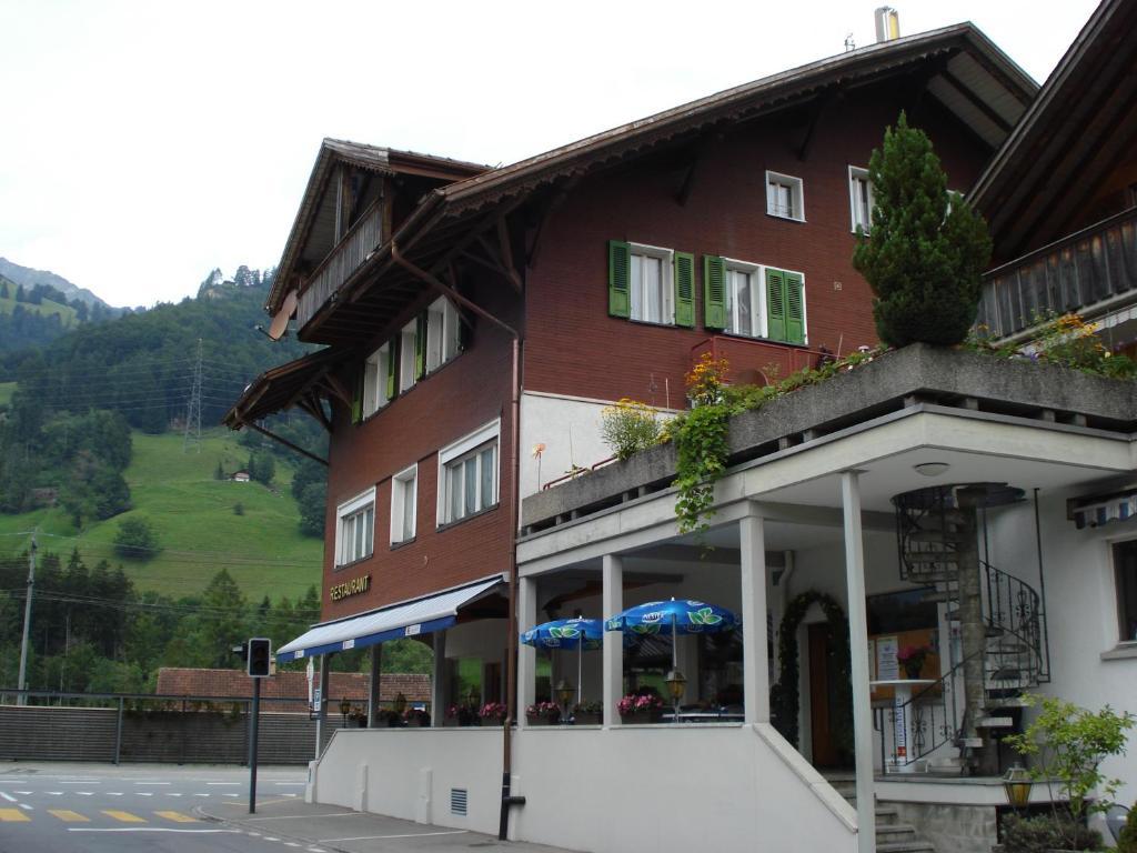 Hotel & Restaurant Bahnhof Reichenbach Reichenbach im Kandertal Extérieur photo