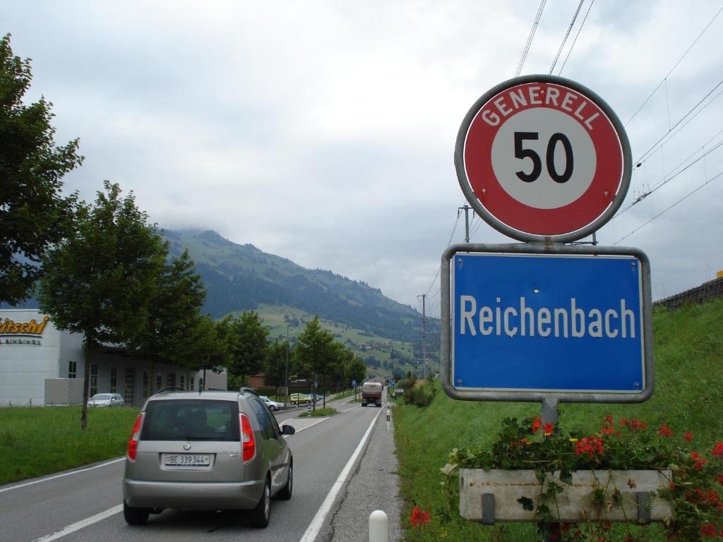 Hotel & Restaurant Bahnhof Reichenbach Reichenbach im Kandertal Extérieur photo